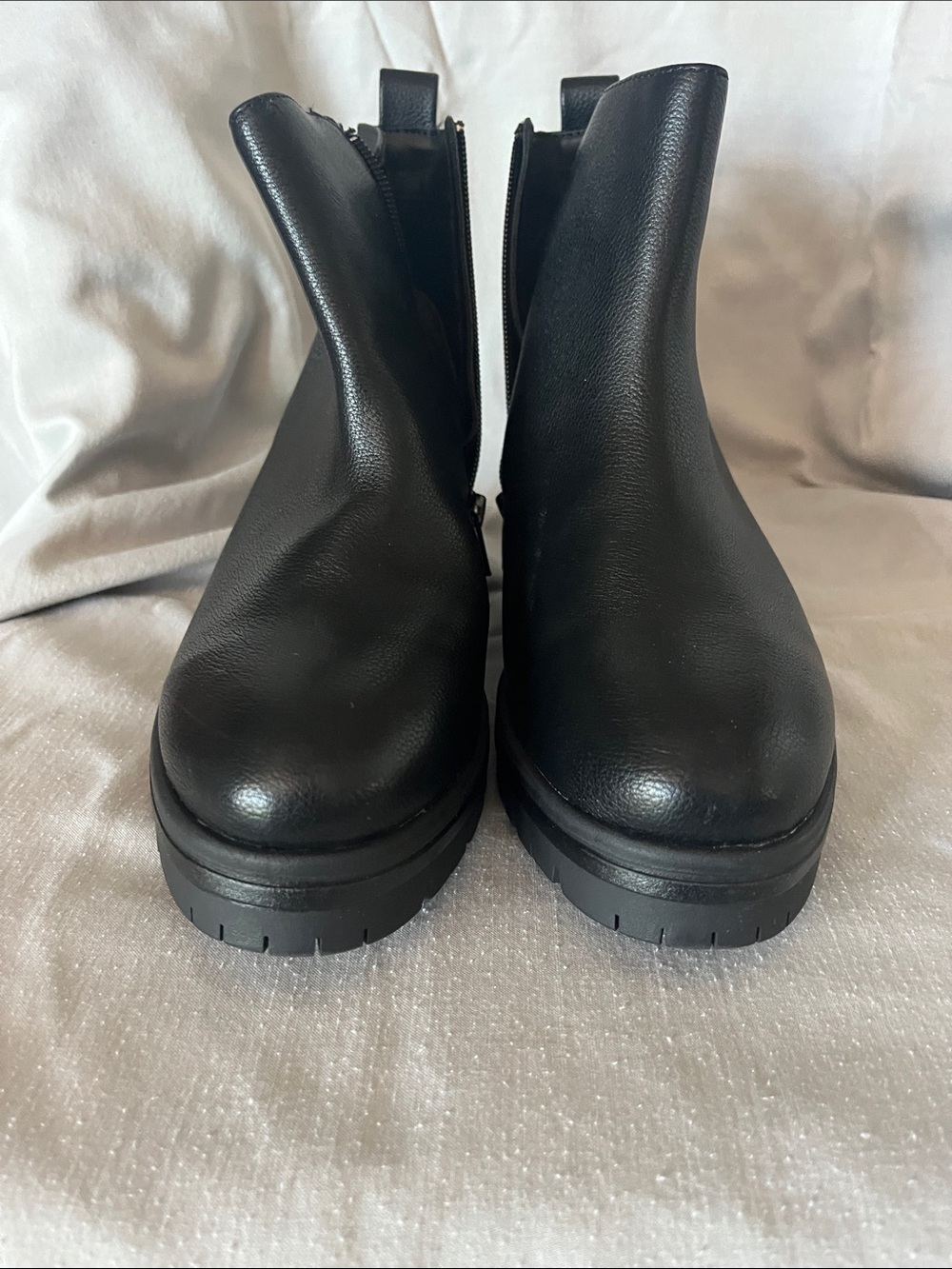 me too Black Chunky Chelsea Ankle Boots